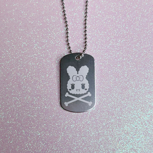 kira crossbones dog tag necklace (silver)